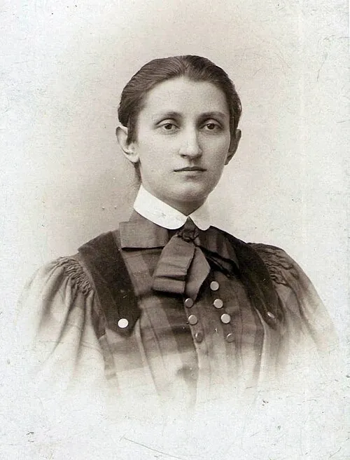 Ольга Кобилянська. Фото Т. Багриновича, Чернівці, 1888